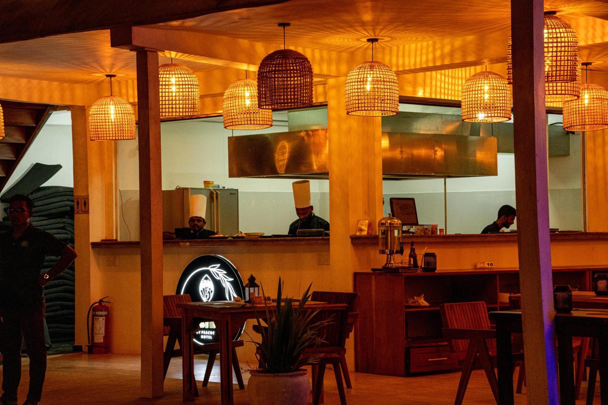 Peacock Beach Hotel Unawatuna Ngoại thất bức ảnh