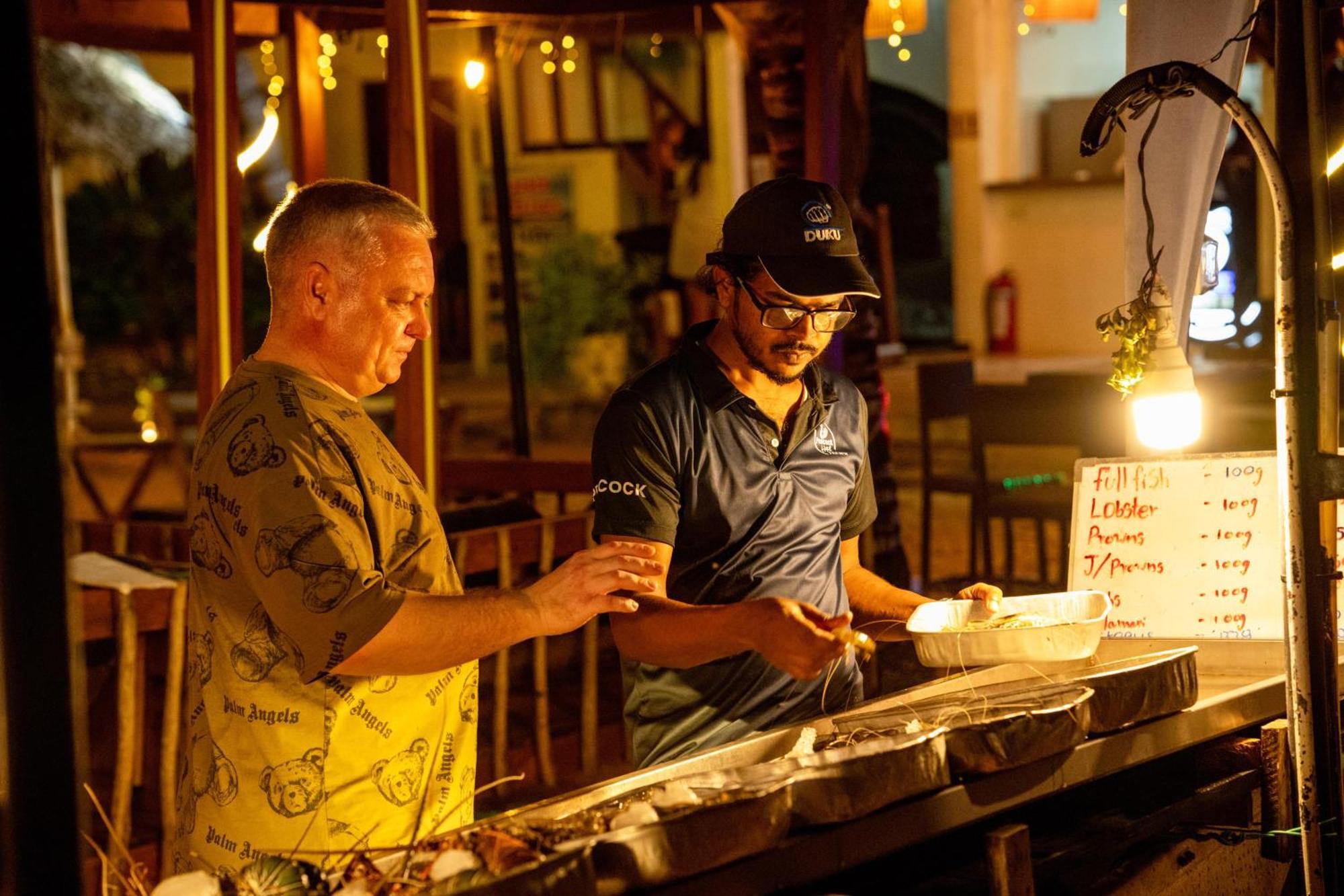 Peacock Beach Hotel Unawatuna Ngoại thất bức ảnh