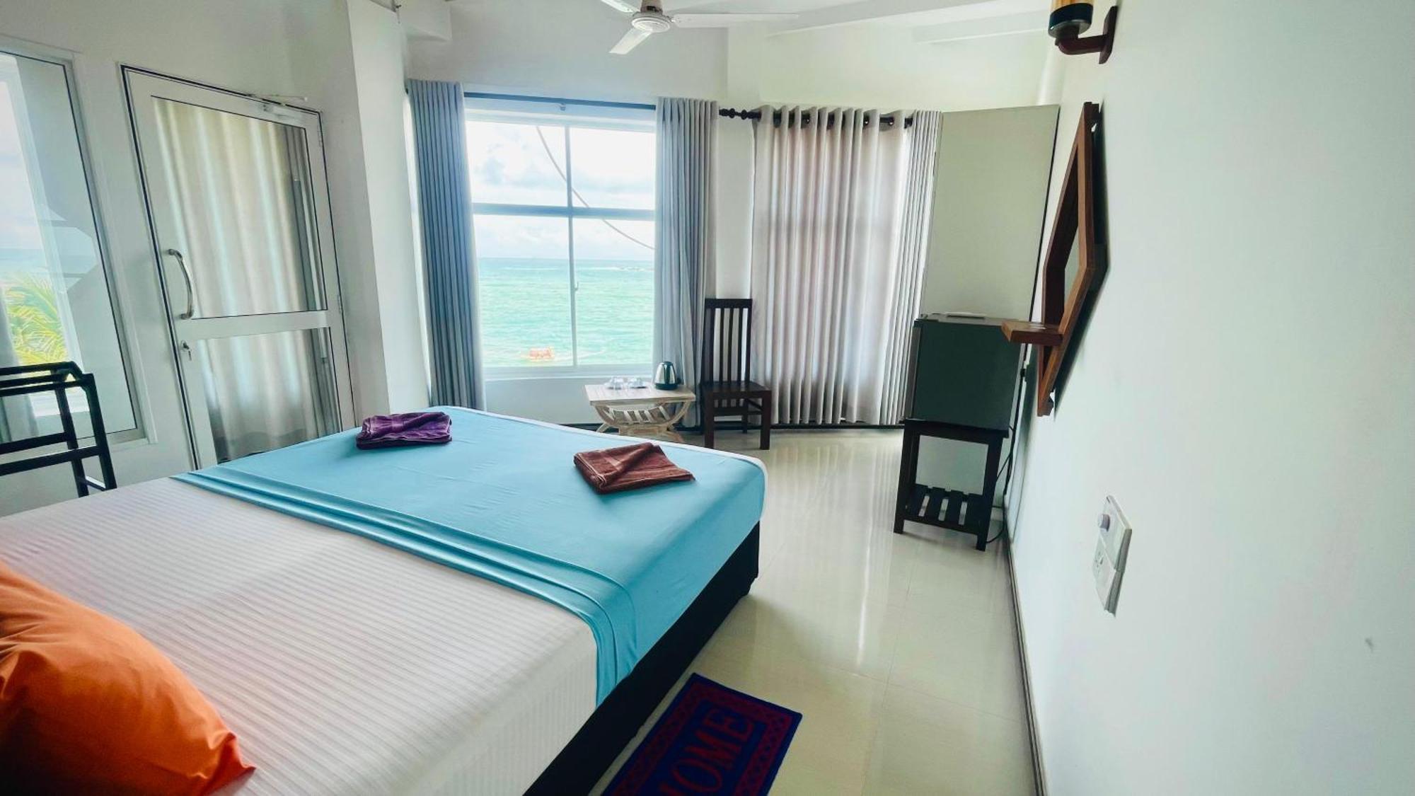 Peacock Beach Hotel Unawatuna Ngoại thất bức ảnh
