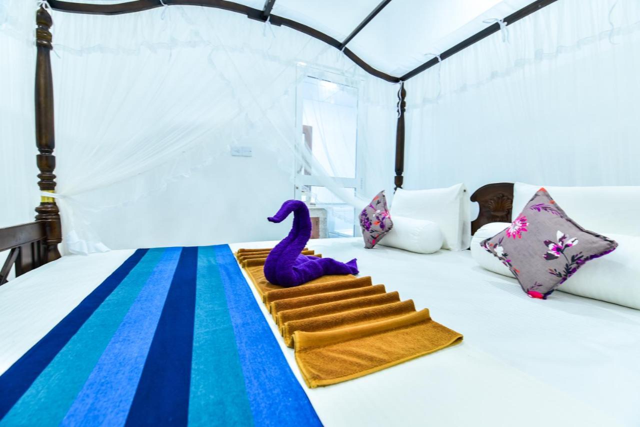 Peacock Beach Hotel Unawatuna Ngoại thất bức ảnh